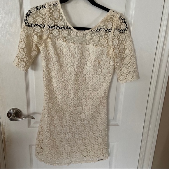 Off-White Lace Dress - Picture 3 of 7